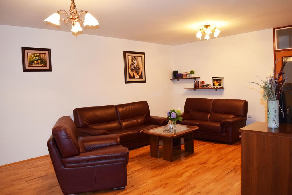 Apartman Ancora1 เทรบินเย ภายนอก รูปภาพ