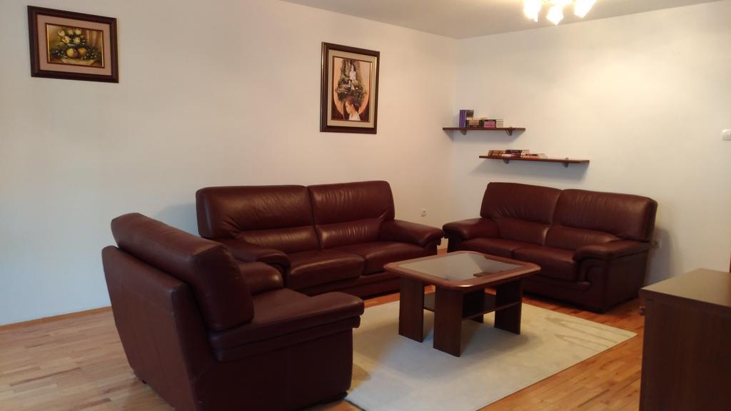 Apartman Ancora1 เทรบินเย ภายนอก รูปภาพ